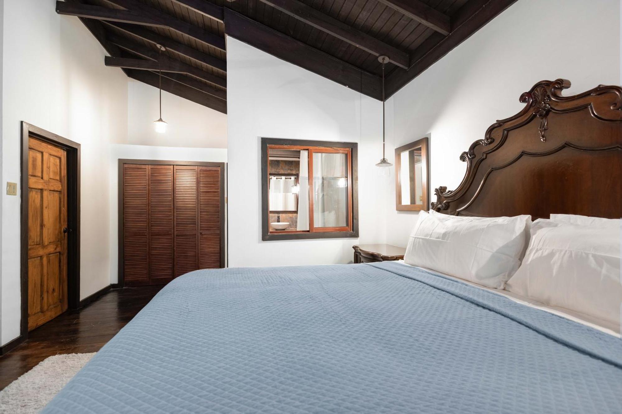 Serendipity Holistic Resort Spa Kingston Bagian luar foto