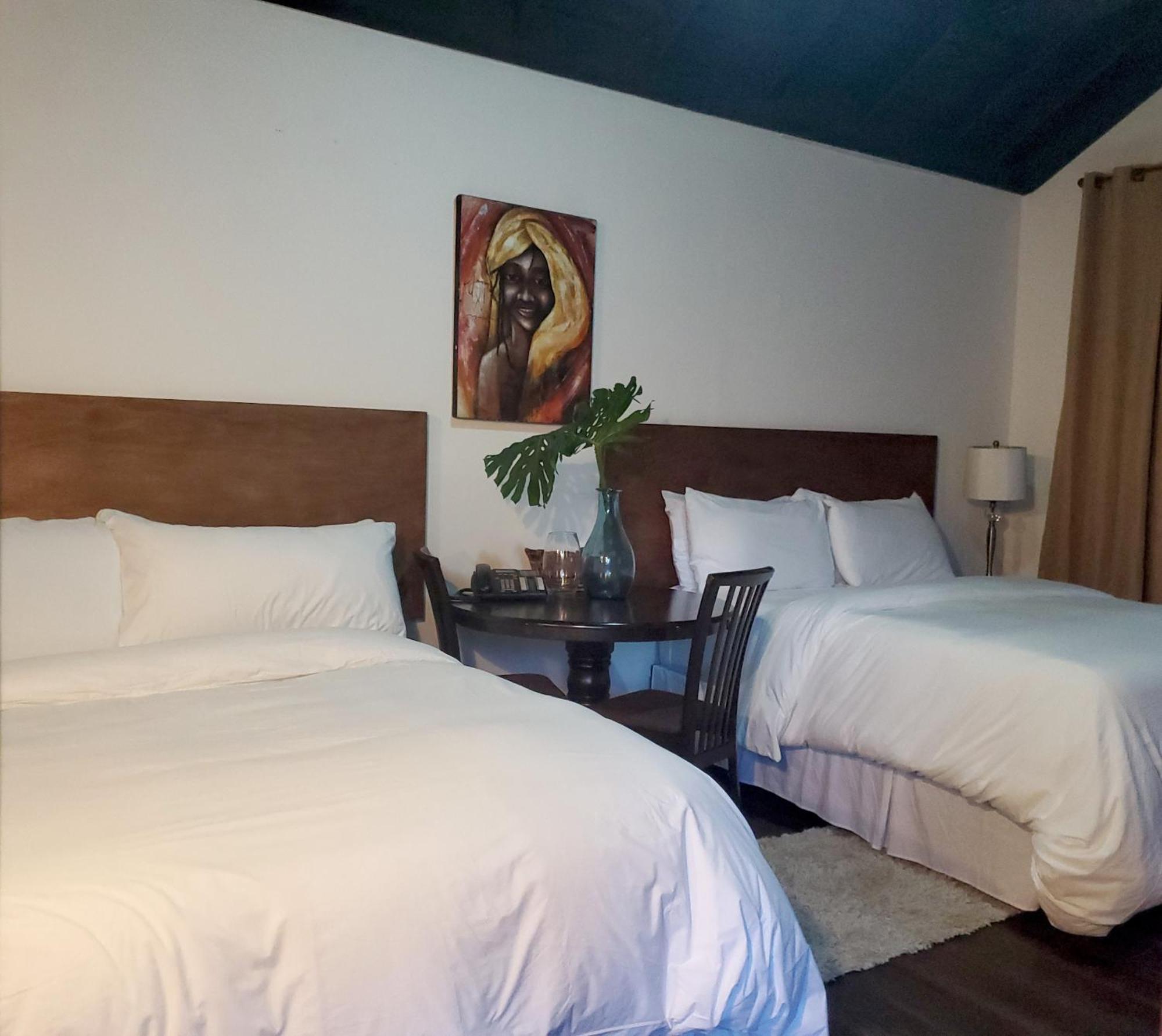 Serendipity Holistic Resort Spa Kingston Bagian luar foto