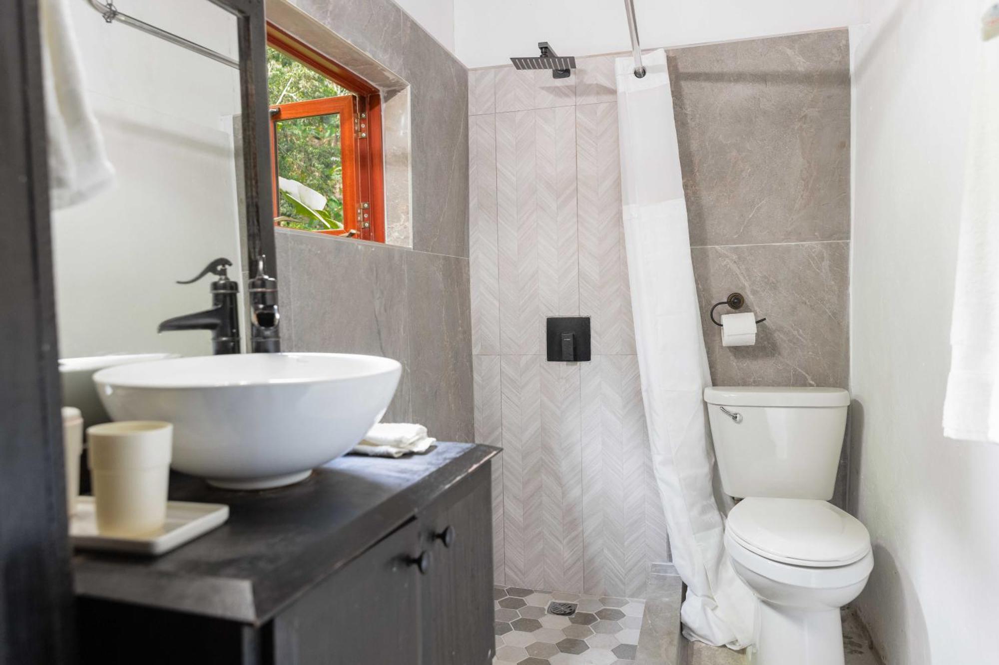 Serendipity Holistic Resort Spa Kingston Bagian luar foto