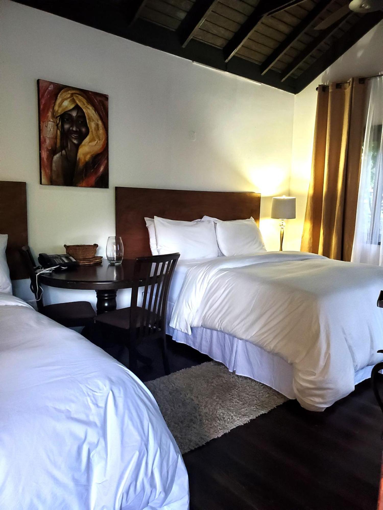 Serendipity Holistic Resort Spa Kingston Bagian luar foto
