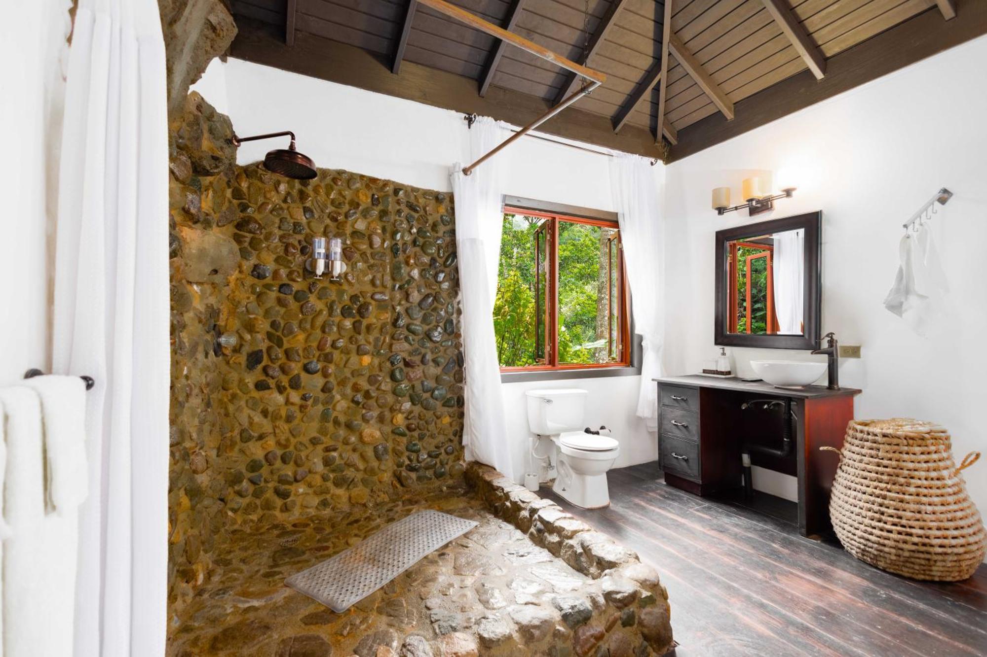 Serendipity Holistic Resort Spa Kingston Bagian luar foto