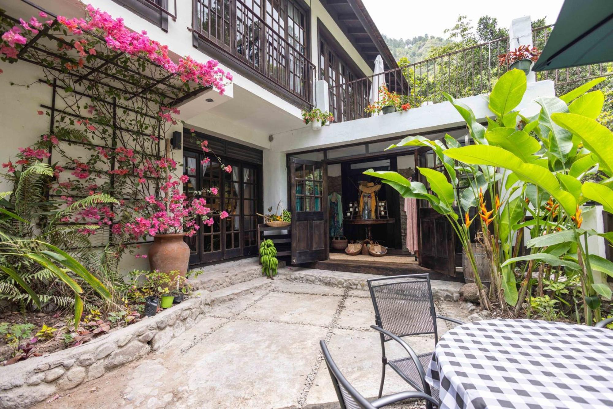 Serendipity Holistic Resort Spa Kingston Bagian luar foto